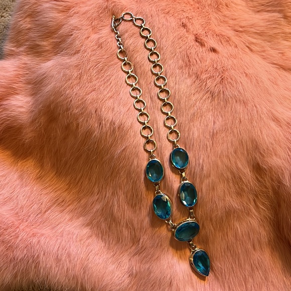 Bling Large Blue Stone Costume Jewelry Statement Necklace. - Picture 3 of 6